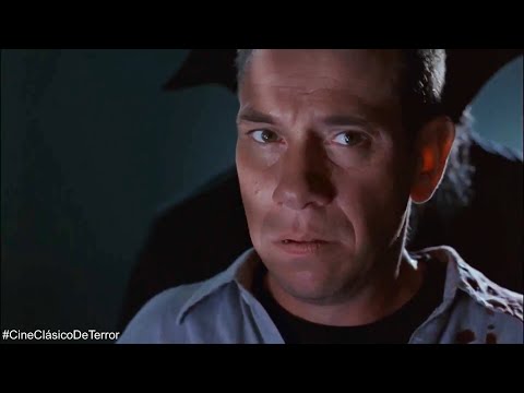 Te he estado observando | Escena de "El aviador nocturno" (1997) #CineClásicoDeTerror