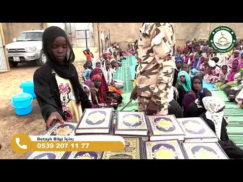 Afrika'da Çad Ülkesinde Kuranı Kerim Dağıtımı