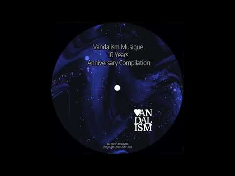 Premiere : Dubphone - The Red Light