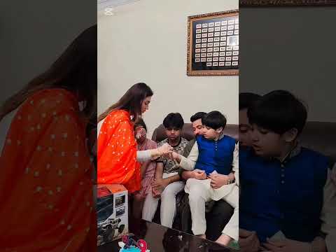 শাকিব খানকে কেক খাইয়ে দিলেন অপু বিশ্বাস | Shakib Khan Apu Biswas bubly #foryou #shorts