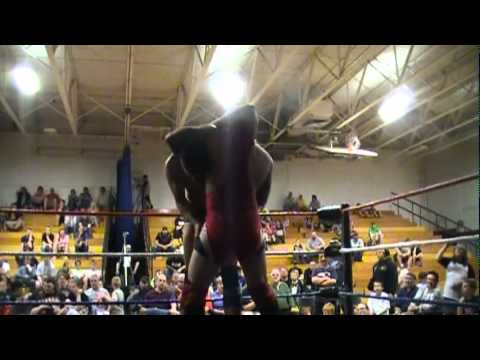 Tommy Mack vs. Luke Robinson