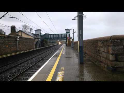IE 29000 Class DMU Passing Seapoint with horn