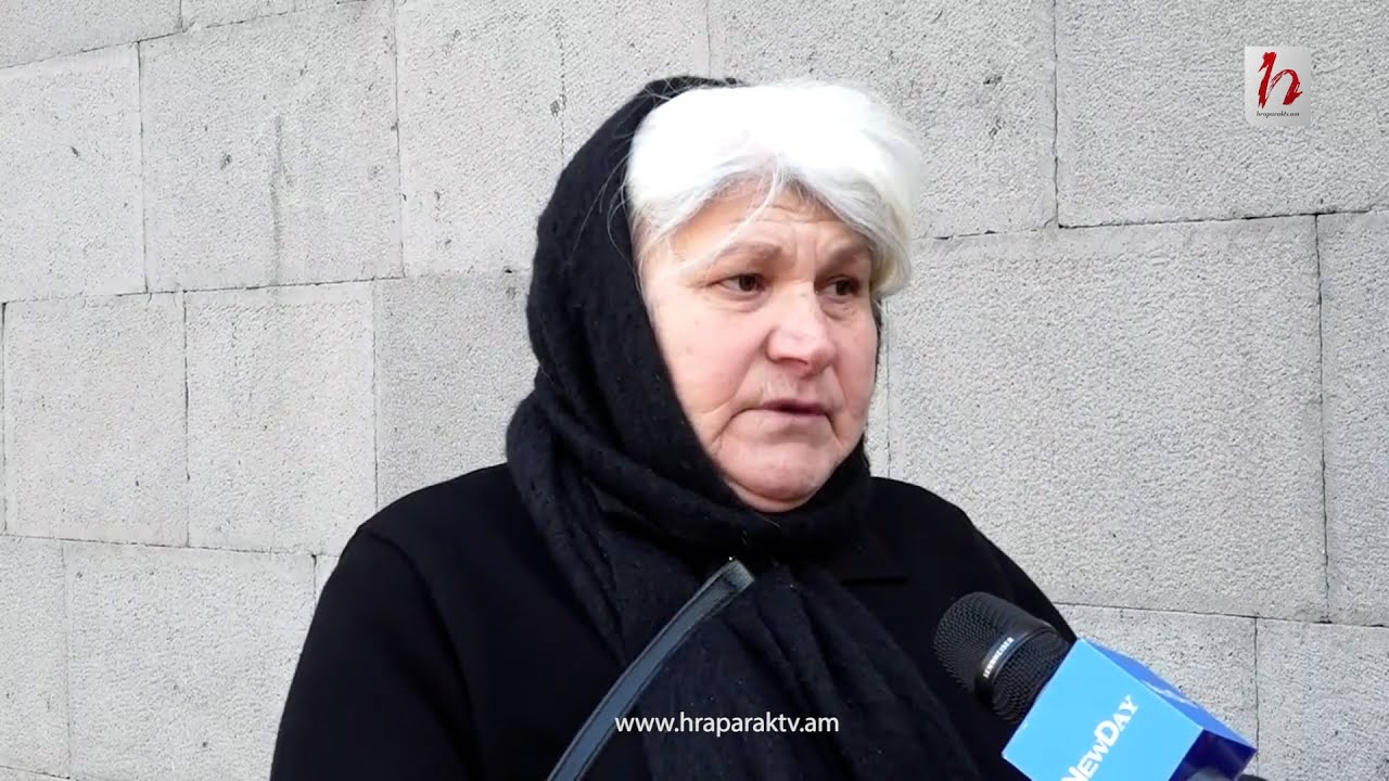 Զոհվածի մայրը լալիս է, չգիտի` որդու շիրիմը ինչ վիճակում է այժմ Արցախում