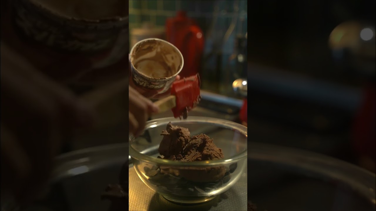 バレンタインにも🍫材料3つで作るチョコレートケーキ。作り方は概要欄