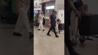 hero srikanth &amp; jagapati babu arrived at rgia Airport#yt #rgia #srikanth #jagapathibabu#airport