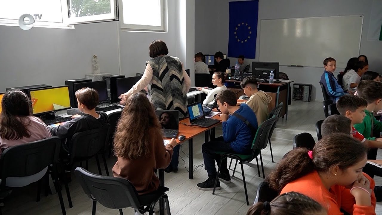 Спад в броя на еднократните помощи за ученици в област Кърджали
