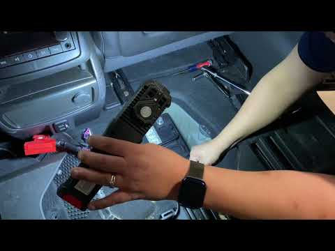 How to change the battery on a 2017 GMC Acadia