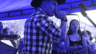 Por botellas - Pablo Henao | El Tigre de Oro (Video Oficial)