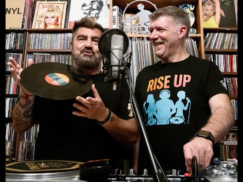 @PaoloNoise Podcast #90allora e i suoi vinili in studio con lo Zio Peter