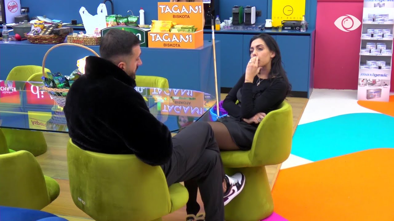 Me lezet ke dashur të më thuash që je prej komunitetit rom/ Jozi debaton me Livian: Je e cekët...