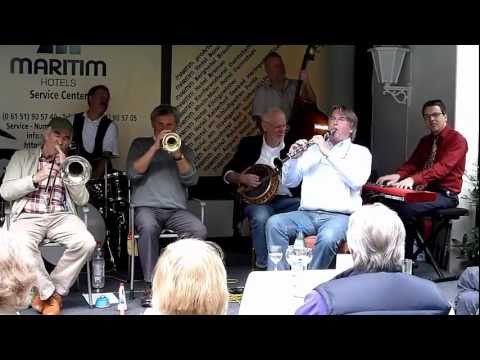 Blue Rose New Orleans Jazzband: Just Give Me A June Night