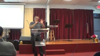 Caminando En El Espiritu. Miguel Santana