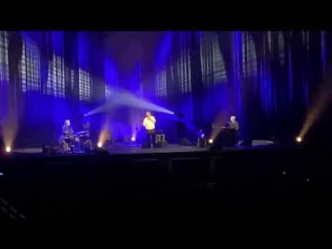 Jaromír Nohavica - Mám jizvu na rtu (Praha O2 Universum 14.5.2022)