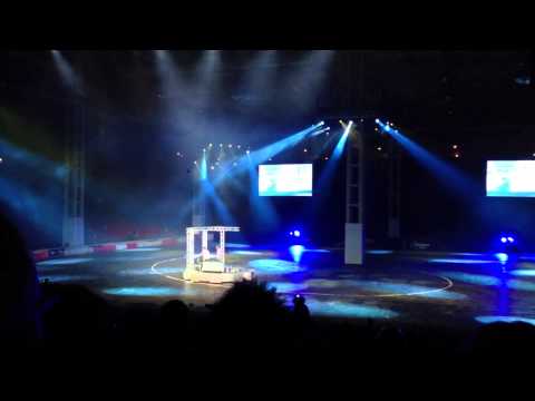 TGL Presenter comes on stage