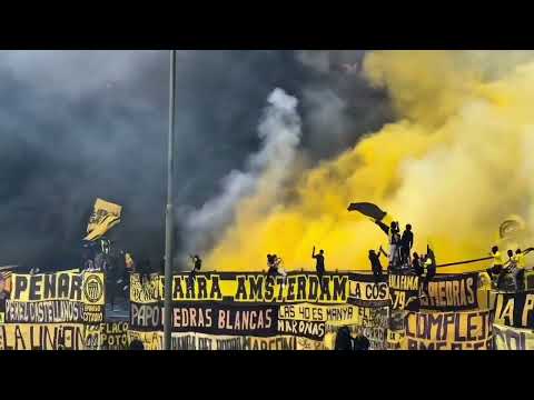 "Recibimiento de La Barra Amsterdam de Peñarol en el clásico vs Nacional - 06/07/2025" Barra: Barra Amsterdam &bull; Club: Peñarol