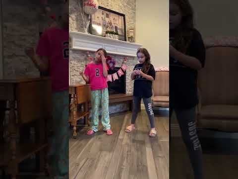 Ele me ouve. Música de Leandro Borges e Sophia Vitoria.