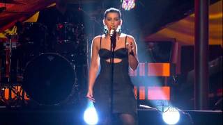 Nelly Furtado - Fuerte / Bajo Otra Luz (con ''La Mala'' Rodriguez): Latin Grammy 2010 [HD]