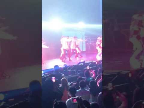 G-Dragon & Taeyang - "Good Boy" Live in Honolulu (fancam)