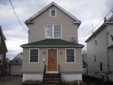 Single Family House For Sale in Linden, NJ