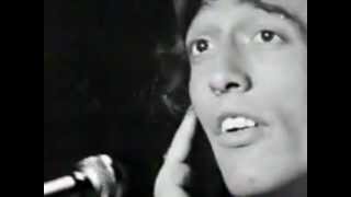 Bee Gees - I Started A Joke