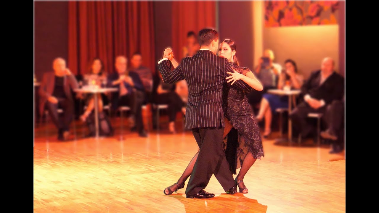 Video thumbnail for PUGLIESE - CHANEL - Bailan MORENA MÁRQUEZ - LUCIO GALVÁN