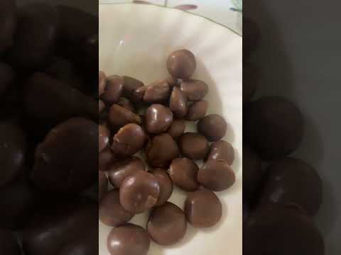 ASMR MOST SATISFYING MILK DUDS CANDY CHOCOLATE CARAMEL#short #milk #chocolate #candy #satisfying