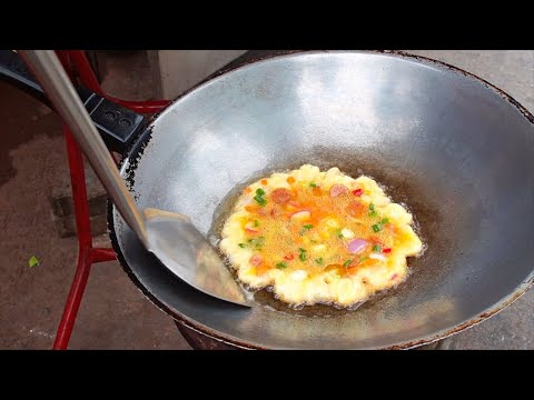 Thai Omelette | Kai Jeow ไข่เจียว | Thai Street Food
