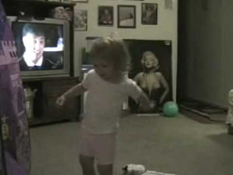 Angelique speaking French and Spanish "How are you?"