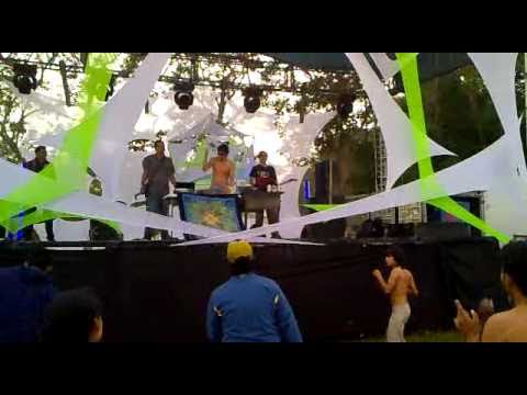 The Lysergic Orchestra   TRANCEFUSION 2 Souht Festival Dic  04, Palenque, Chis