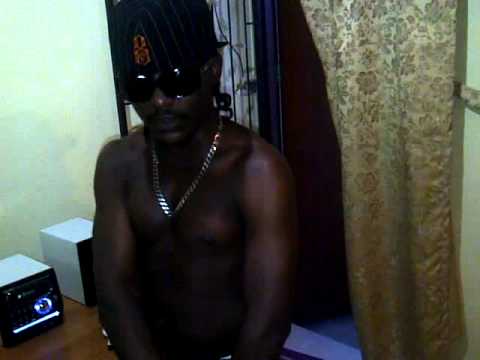 Gmurph & Mikez off head freestyle