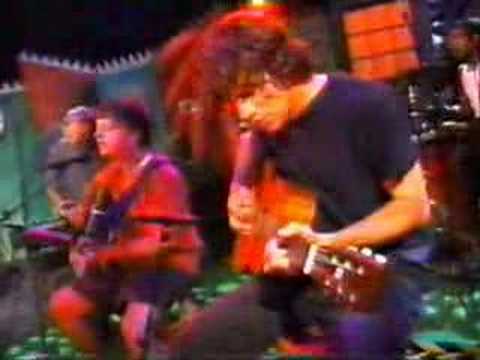 Ween-Mutilated Lips live MTV Oddsville 1997
