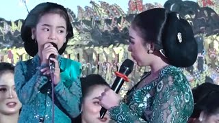 Download lagu SENANGYA NIKEN SALINDRY BERTEMU SINDEN CILIK BERBAKAT,LUCU & GEMESIN mp3 Download lagu SENANGYA NIKEN SALINDRY BERTEMU SINDEN CILIK BERBAKAT,LUCU & GEMESIN mp3