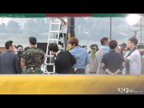 [FANCAM] 110915 KBS Dream Team Filming - Chansung with SHINee's Minho (3)