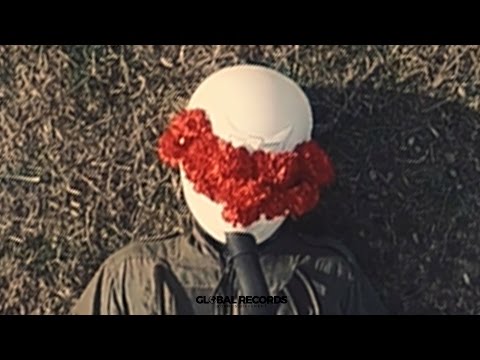 "Lumea se &icirc;ntreabă cum același păm&acirc;nt ține doi nebuni ca noi". The Motans a lansat cea mai frumoasă declarație de dragoste: "Tu... ești refrenul vieții mele" și următorul hit de poveste