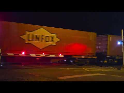 3PM6 PN Linfox Express #2 to Melbourne, 1900, 9/8/24, Ararat West VIC