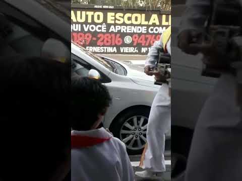 emoção fã  para carro na avenida e vem cantar junto com Elvis Luiz Roldão Presley em Carapicuíba SP