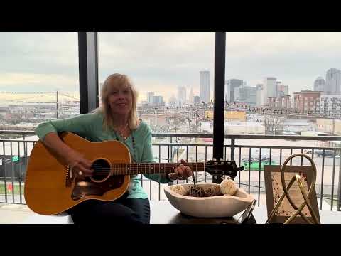 Peggy Mann Sings at Hope Lodge