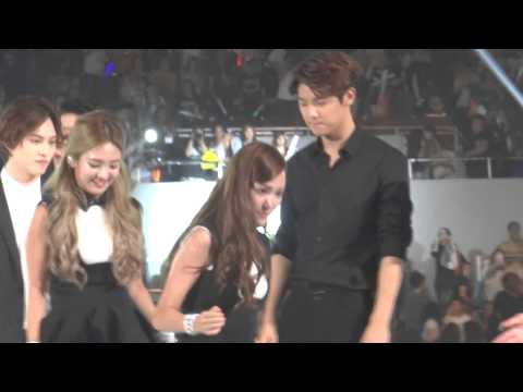 Gentleman Minhyuk; Jessica hearteu~ #KCON2014 #CNBLUE #SNSD