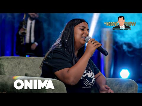 n’Kosove show : Ema Qazimi - Trendafili blu - LIVE ( Vajza qe beri me lote te gjithe ) Ndegjone