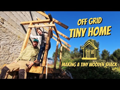 23 - Building an off grid tiny wooden shack and more upcycling in Central Portugal