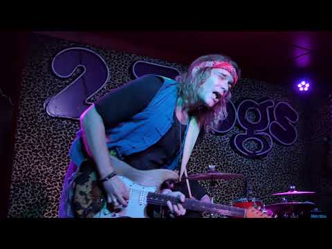 Philip Sayce - Driving South/Testify/Love Is A Powerful Thing - 5/2/19 Two Frogs Grill - Ardmore, OK