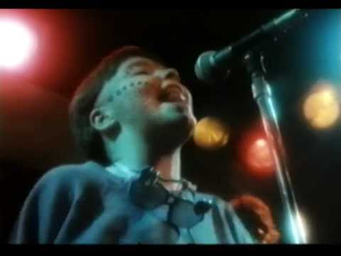 tappi tíkarrass : sperglar - nýtt líf, vestmannaeyjar islands, sep, 4th (04-09-1983) (QHD) [2K]