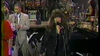 Darlene Love and Ronnie Spector - Sleigh Ride