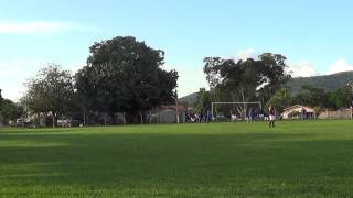 preview picture of video 'Varjão Futebol Clube 3x2 Blue Jamir FC - Amistoso em Varjão-GO'