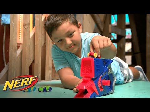 NERF Fest 2017: 'Nitro Flashfury Chaos' Behind the Blaster