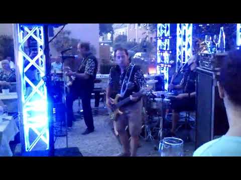 Cagey Strings 2014 imTroja - I was made for loving you