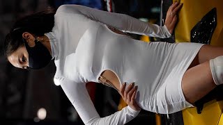 【東京オートサロン2023】超タイトなワンピースを着たミニスカのキャンギャルを様々な角度から撮影！【TOPSECRET トップシークレット】