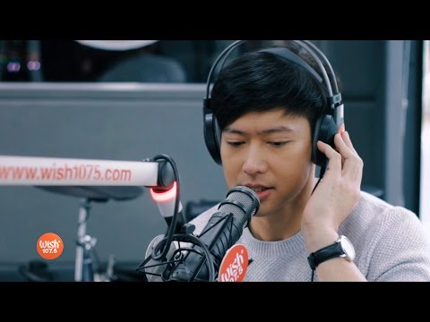 Ronnie Liang sings "Ngiti" LIVE on Wish 107.5 Bus