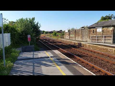 45690 Leander passing Valley at 1815