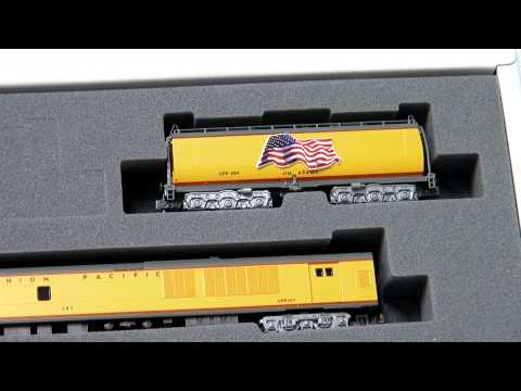 Kato USA N scale FEF-3, Water Tender and Excursion Train Set Unboxing